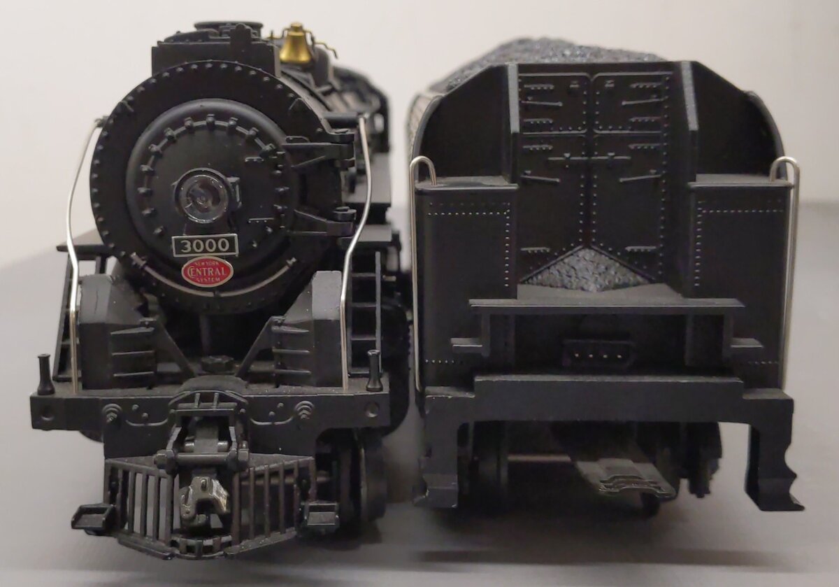 Lionel 6-18009 O Gauge NYC Mohawk 4-8-2 L-3 Steam Locomotive & Tender #3000 EX/Box