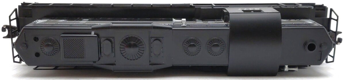 Lionel 6-8477 O Gauge New York Central GP9 Powered Diesel Engine #8477 with Horn EX/Box