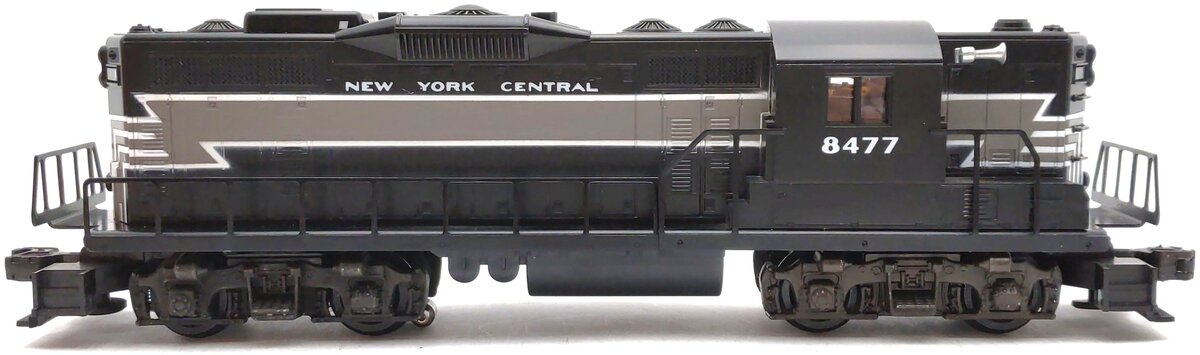 Lionel 6-8477 O Gauge New York Central GP9 Powered Diesel Engine #8477 with Horn EX/Box