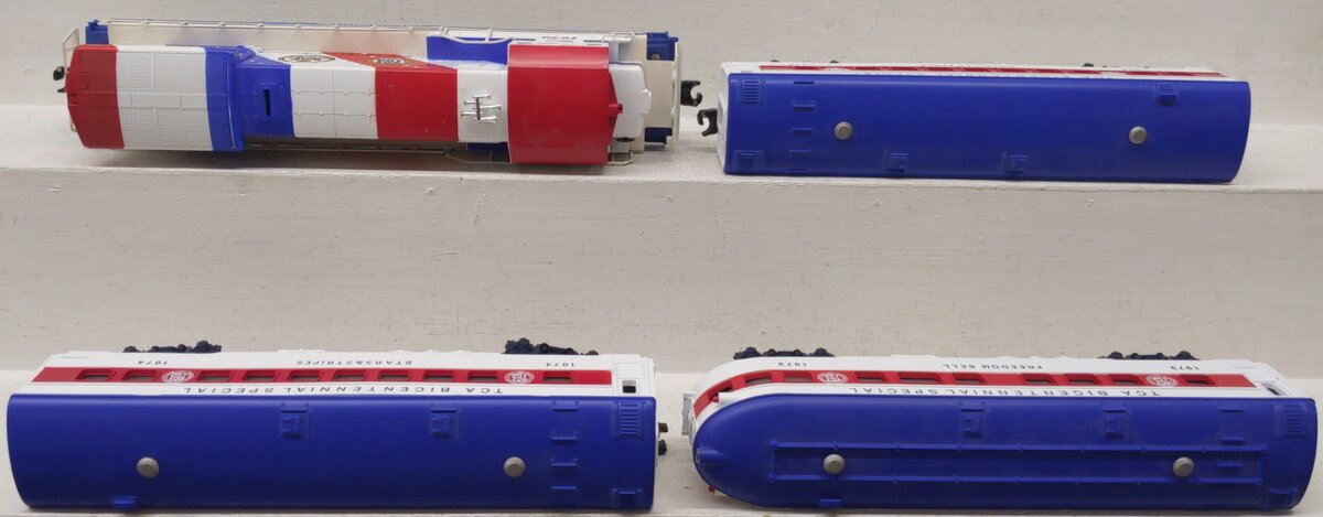 Lionel 6-1976 O Gauge TCA Bicentennial Train Set EX/Box