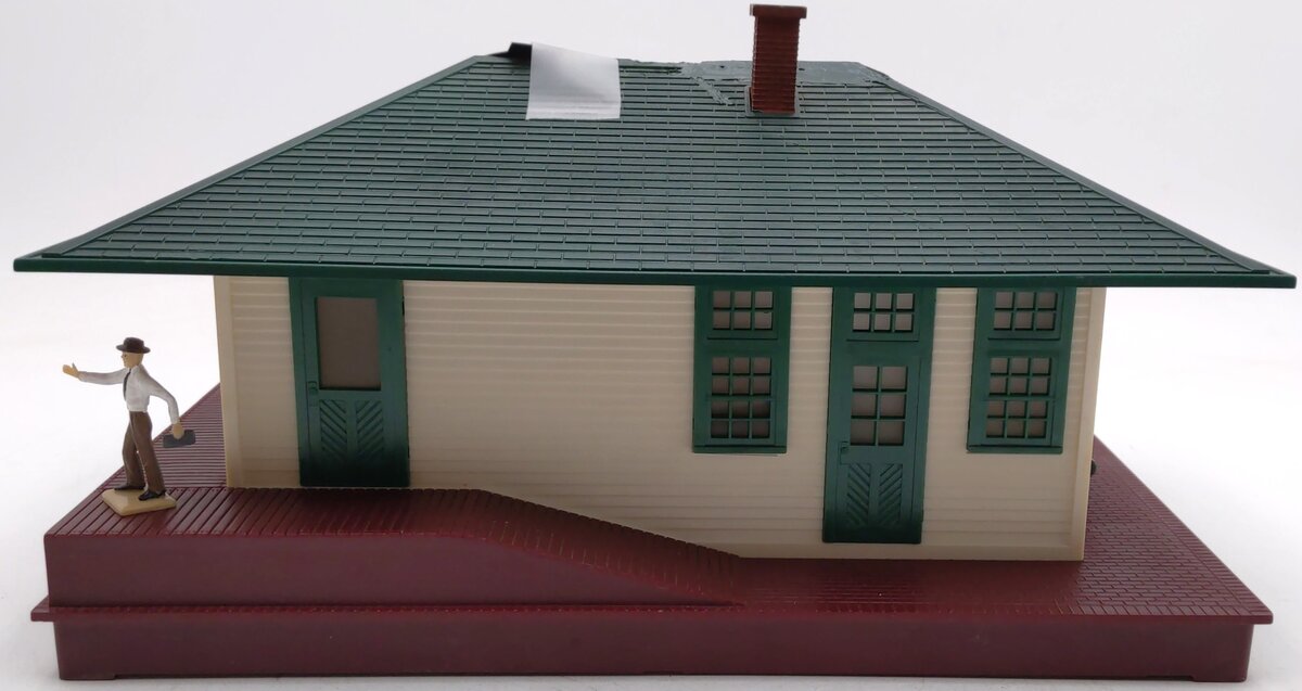 Lionel 6-2133 O Scale Illuminated Freight Station Assembled - Custom VG/Box