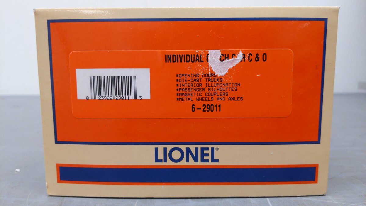 Lionel 6-29011 O Gauge Chesapeake & Ohio Heavyweight Coach Car #711 EX/Box