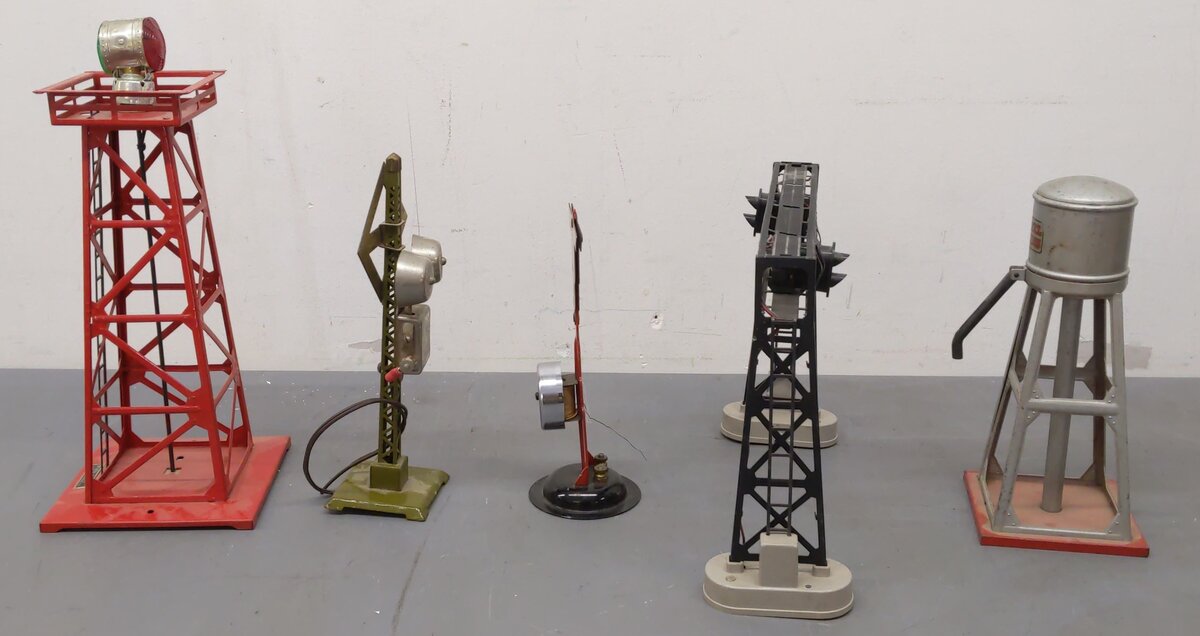 Lionel/Marx Vintage O Gauge Accessories #2494,93,414,450,69 [5] VG