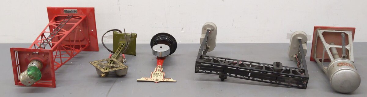 Lionel/Marx Vintage O Gauge Accessories #2494,93,414,450,69 [5] VG