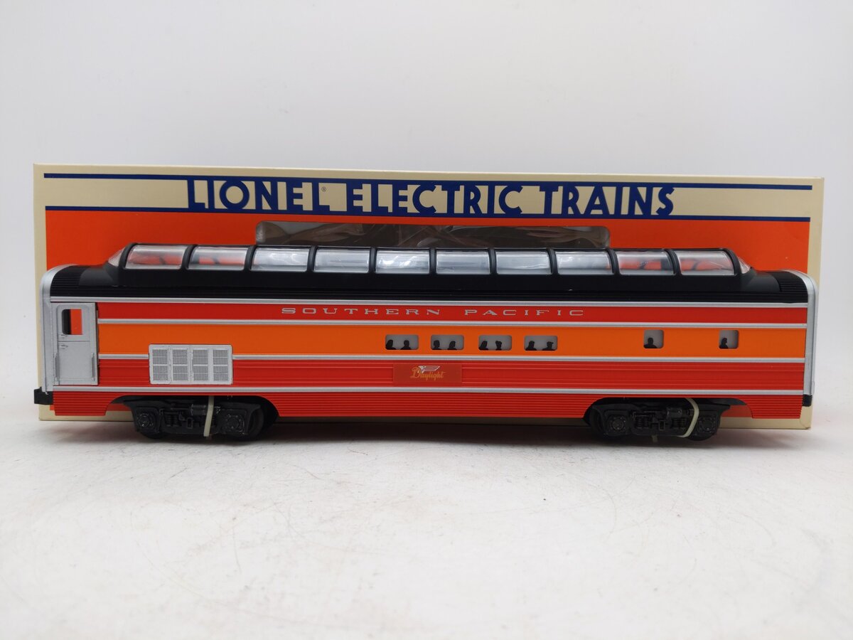 Lionel 6-19107 O Gauge Southern Pacific Daylight Full Vista Dome Passenger Car EX/Box