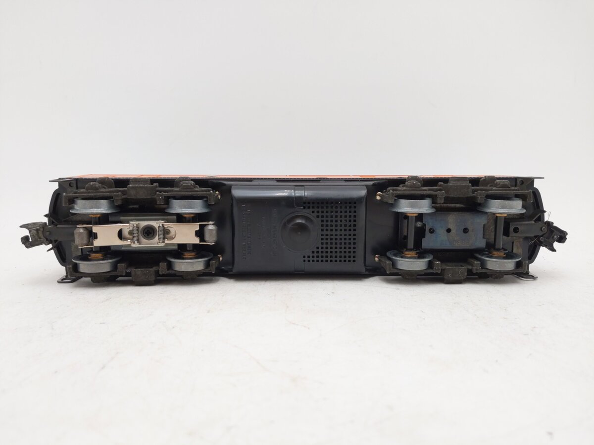 Lionel 6-8261 O SP Daylight F3 Non-Powered B-Unit Diesel Locomotive w/Sound EX/Box