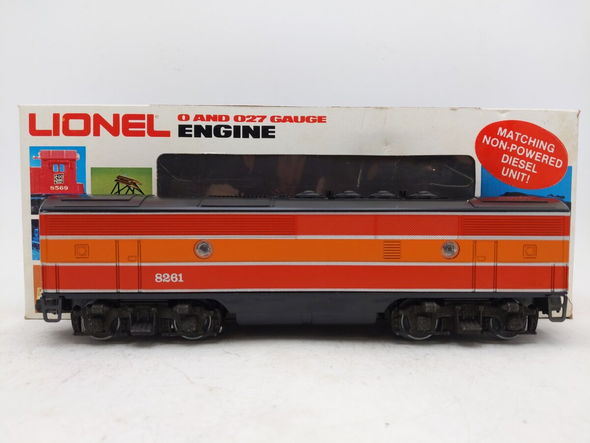 Lionel 6-8261 O SP Daylight F3 Non-Powered B-Unit Diesel Locomotive w/Sound EX/Box
