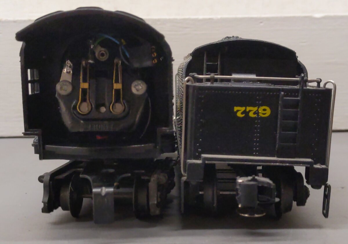 Lionel 6-8215 O Gauge Nickel Plate Road Berkshire 2-8-4 Steam Engine & Tender VG/Box