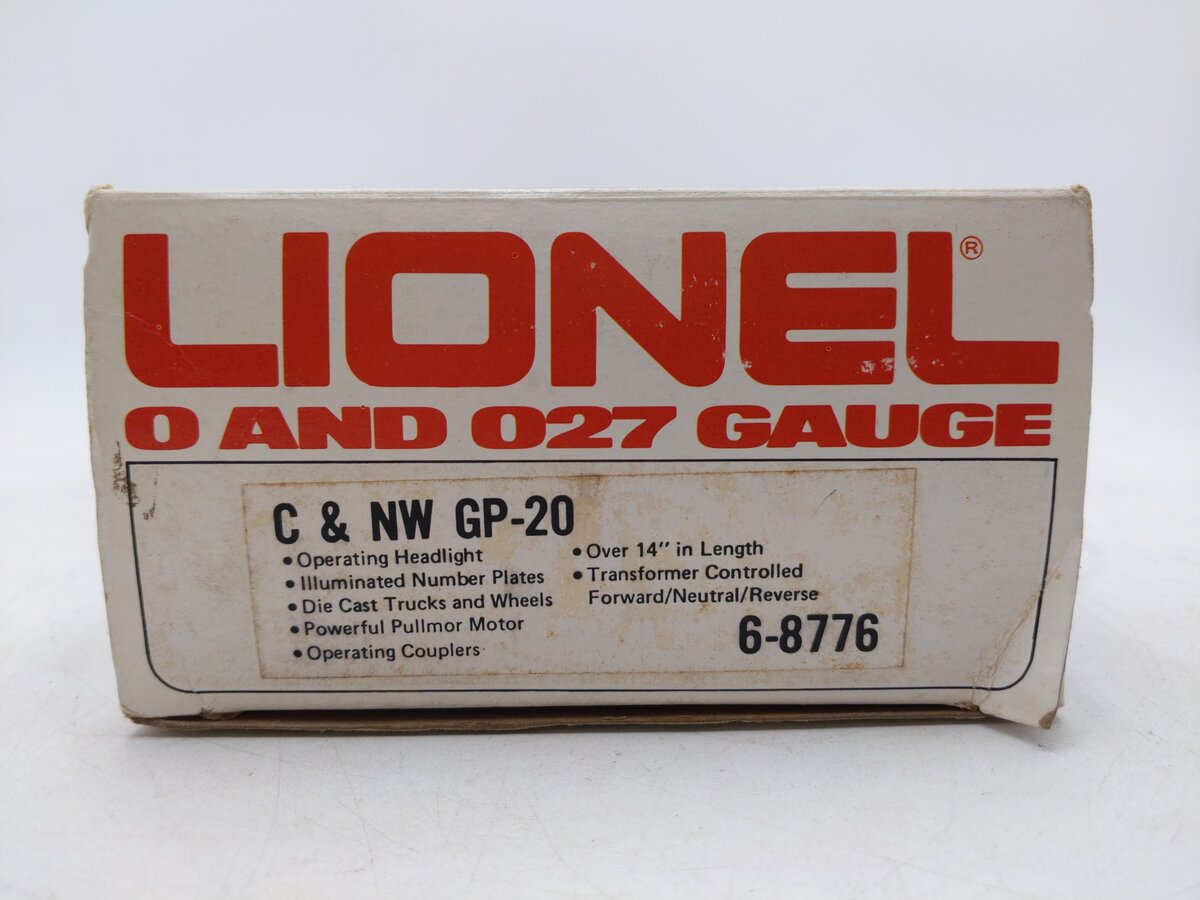 Lionel 6-8776 O Chicago & Northwestern GP20 Powered Diesel Locomotive EX/Box