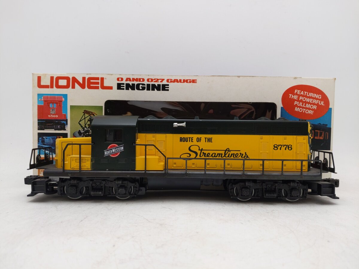 Lionel 6-8776 O Chicago & Northwestern GP20 Powered Diesel Locomotive EX/Box