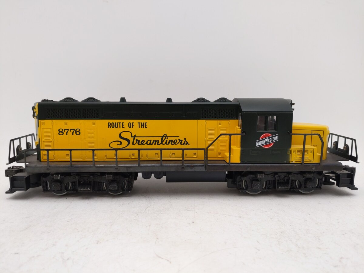 Lionel 6-8776 O Chicago & Northwestern GP20 Powered Diesel Locomotive EX/Box