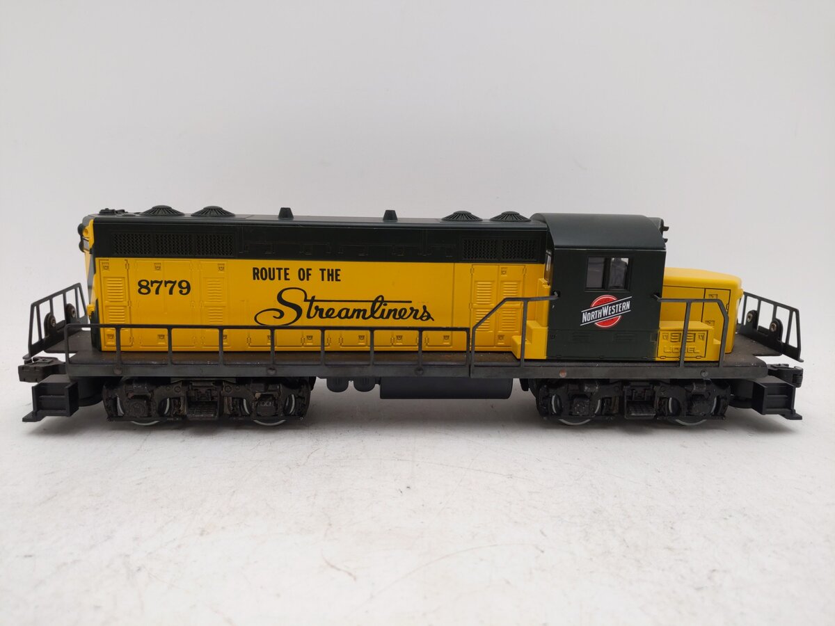 Lionel 6-8779 O Gauge Chicago and Northwestern GP-20 Dummy Diesel Locomotive EX/Box