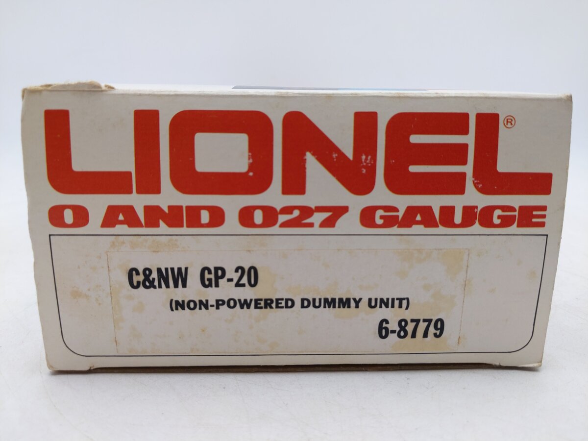Lionel 6-8779 O Gauge Chicago and Northwestern GP-20 Dummy Diesel Locomotive EX/Box