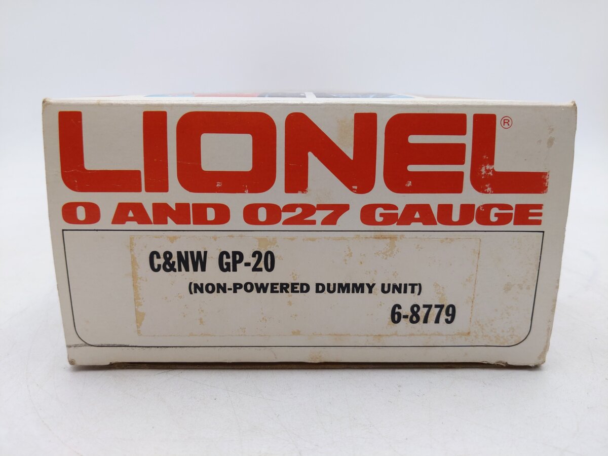 Lionel 6-8779 O Gauge Chicago and Northwestern GP-20 Dummy Diesel Locomotive EX/Box
