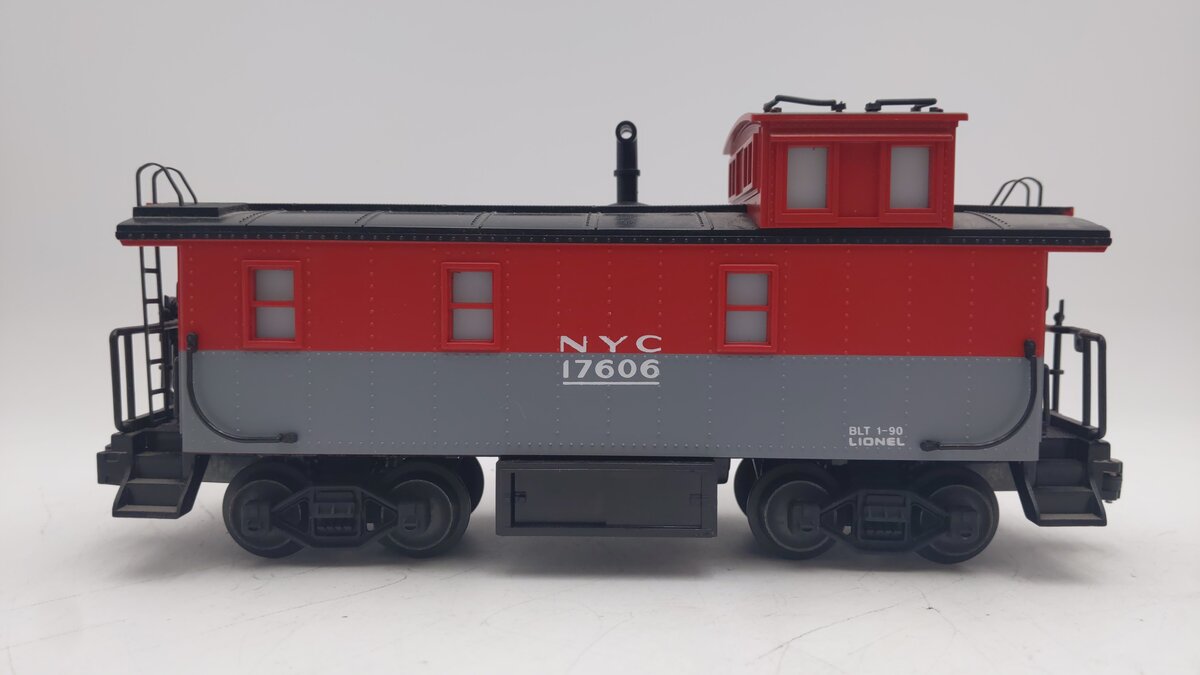 Lionel 6-17606 O Gauge New York Central Illuminated Caboose w/ Smoke EX/Box
