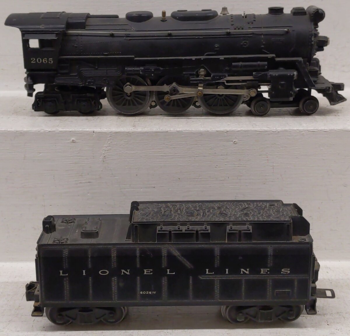 Lionel 2065 Vintage O 4-6-4 Hudson Steam Locomotive & 6026W Tender VG