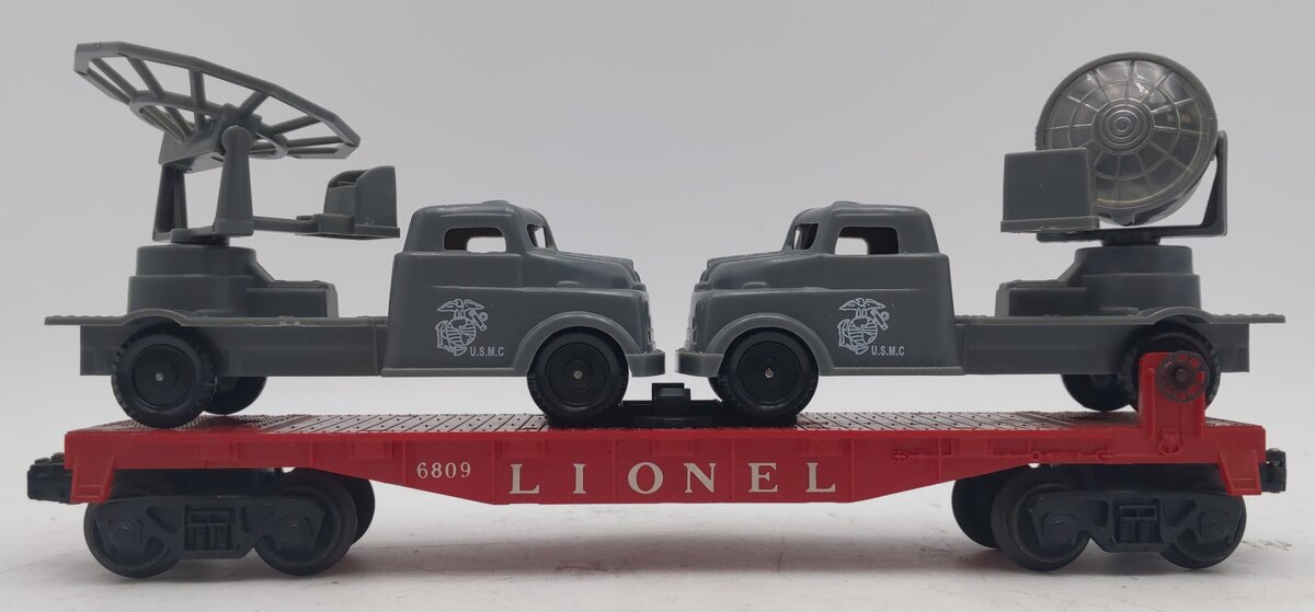 Lionel 6809 Vintage O Flatcar w/USMC Radar & Searchlight Trucks EX