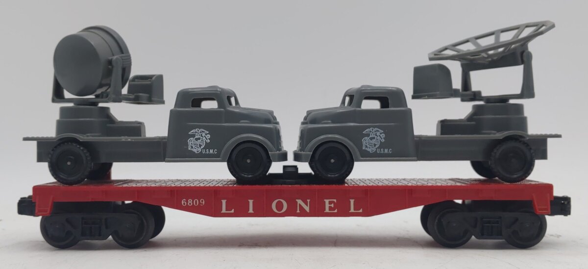 Lionel 6809 Vintage O Flatcar w/USMC Radar & Searchlight Trucks EX