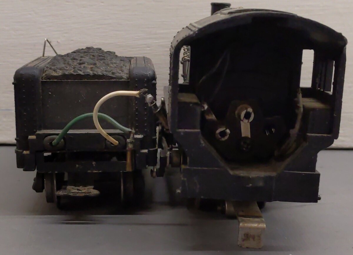 Lionel 1656 Vintage O Lionel Lines 0-4-0 Steam Locomotive & 2403B Tender w/Bell VG