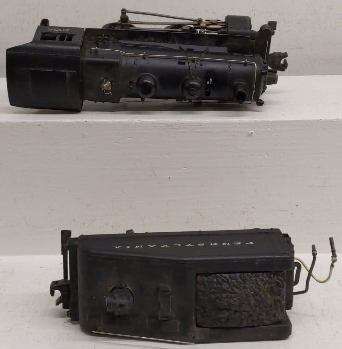 Lionel 1656 Vintage O Lionel Lines 0-4-0 Steam Locomotive & 2403B Tender w/Bell VG