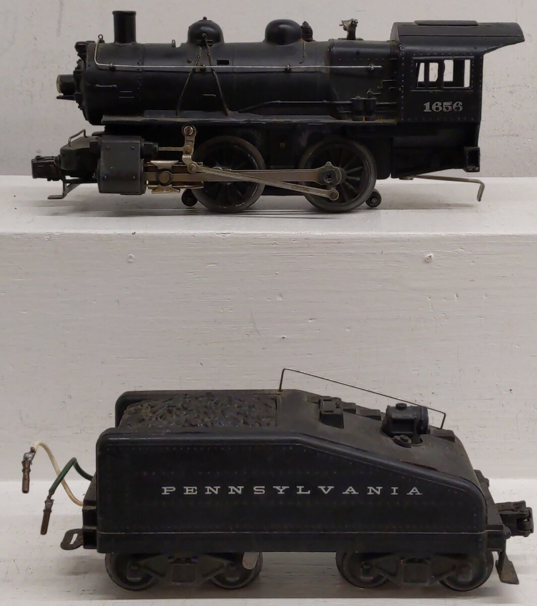 Lionel 1656 Vintage O Lionel Lines 0-4-0 Steam Locomotive & 2403B Tender w/Bell VG