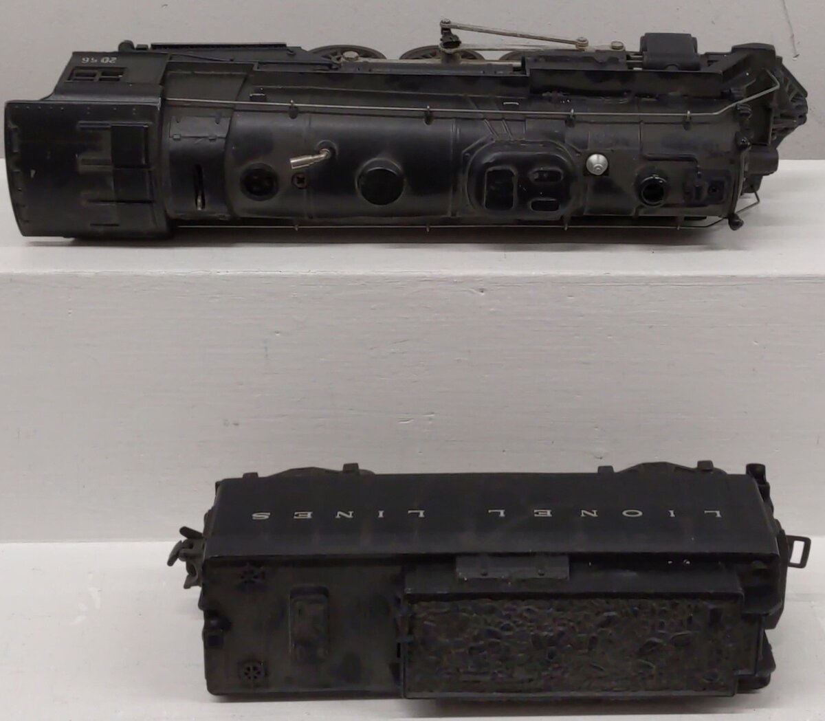 Lionel 2056 Vintage O 4-6-4 Steam Locomotive w/6026W Tender VG