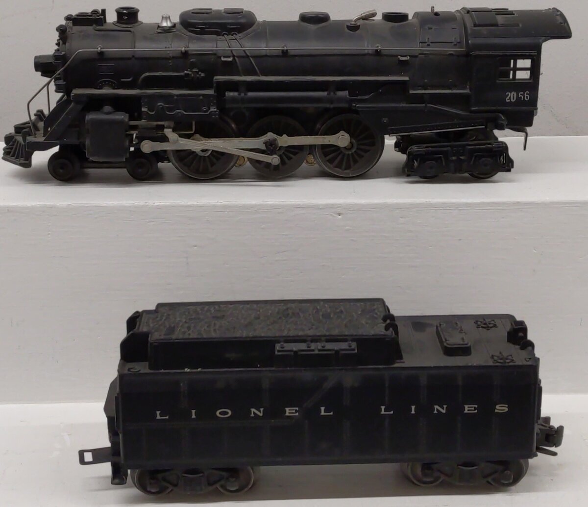 Lionel 2056 Vintage O 4-6-4 Steam Locomotive w/6026W Tender VG