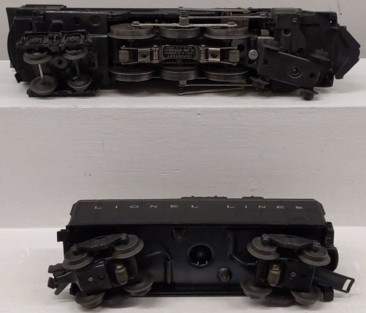 Lionel 2056 Vintage O 4-6-4 Steam Locomotive w/6026W Tender VG