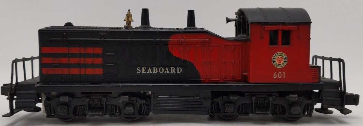 Lionel 601 Vintage O Seaboard NW-2 Powered Diesel Locomotive w/Horn VG