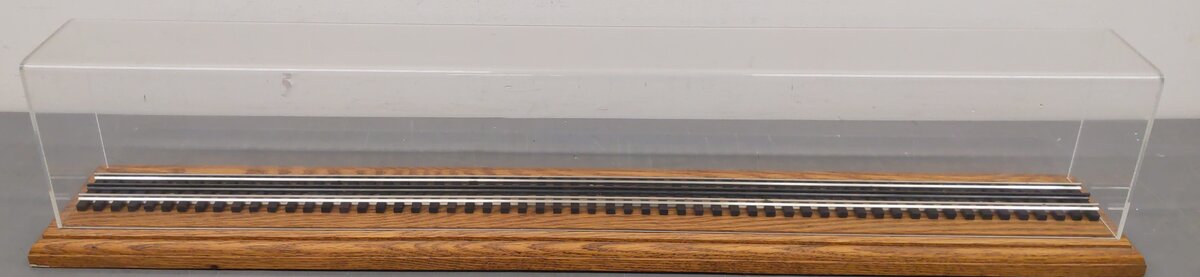 O Gauge Display Case EX
