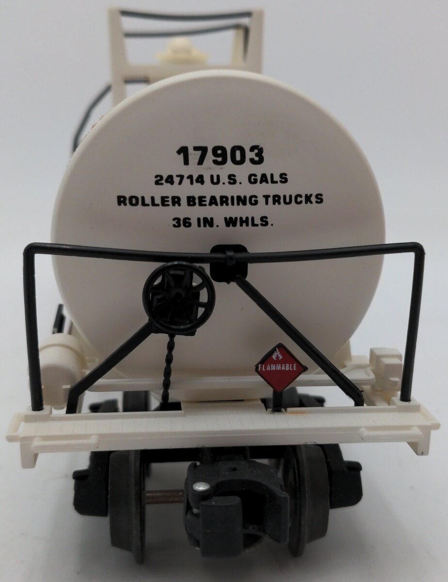 Lionel 6-17903 O Gauge Conoco Unibody Tank Car EX/Box