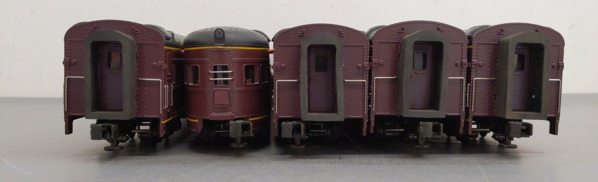 MTH 20-6514 O Gauge Norfolk & Western 70' Streamlined 5-Car Passenger Set EX/Box
