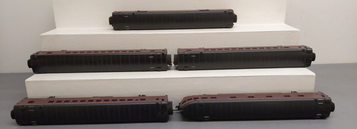 MTH 20-6514 O Gauge Norfolk & Western 70' Streamlined 5-Car Passenger Set EX/Box