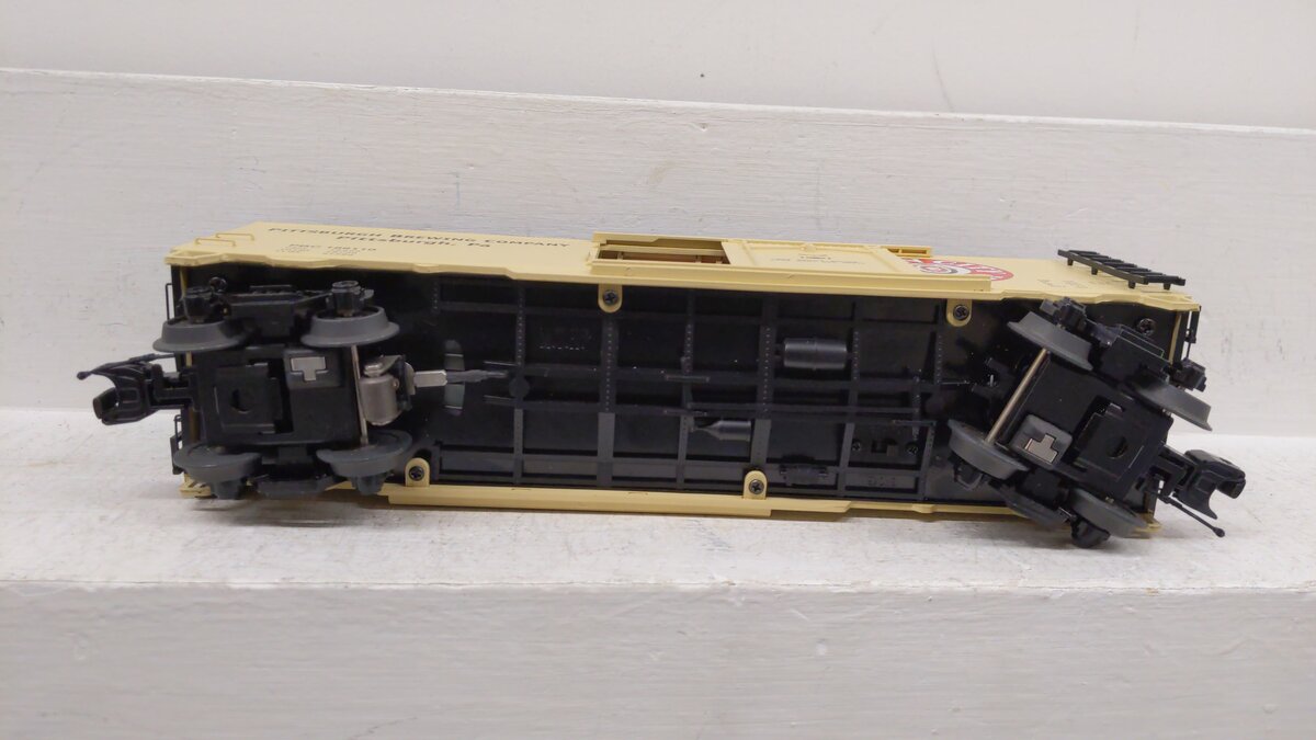MTH 20-94236  O Gauge Iron City Beer Operating Reefer Car #186110 EX/Box