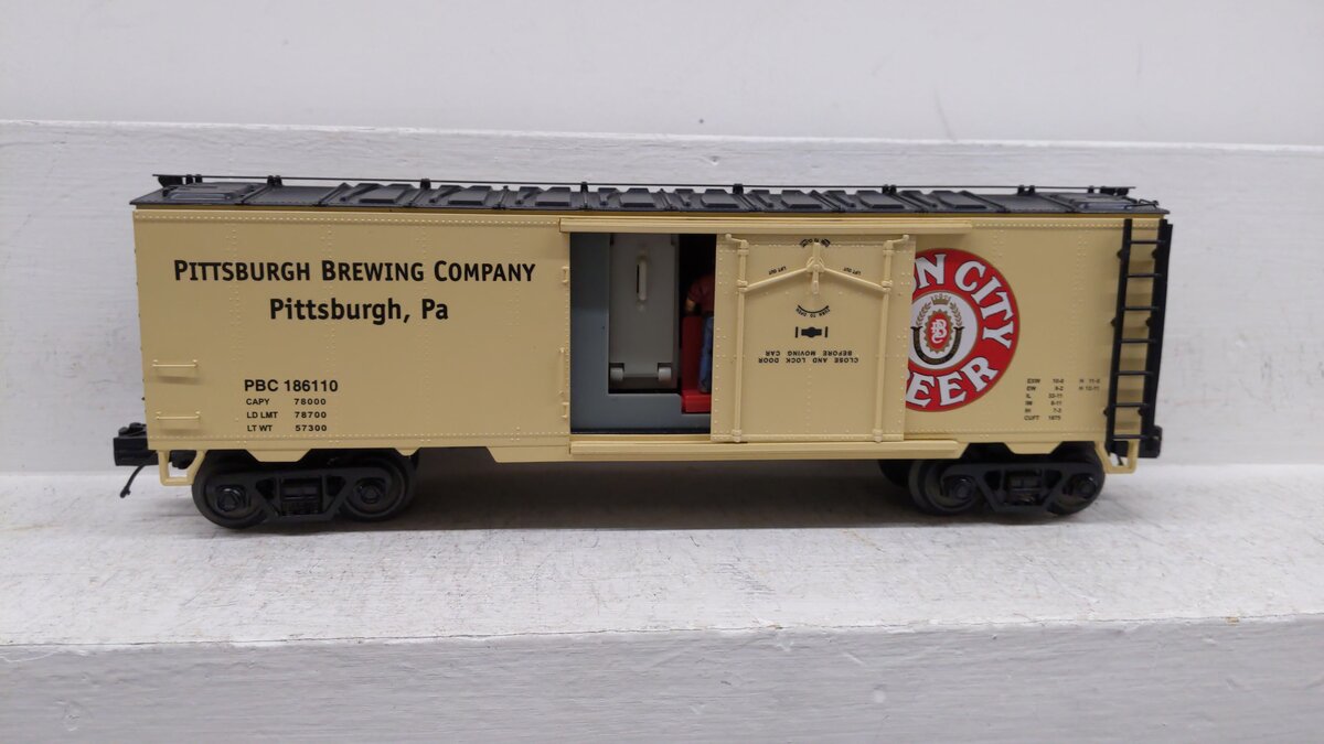 MTH 20-94236  O Gauge Iron City Beer Operating Reefer Car #186110 EX/Box