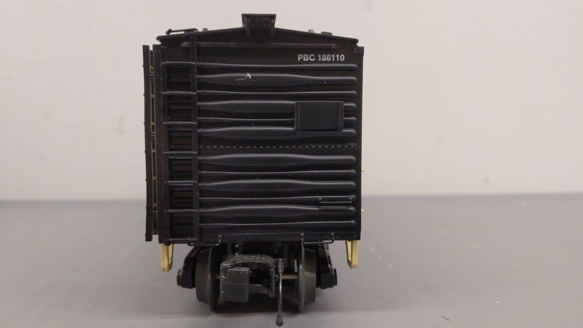 MTH 20-94236  O Gauge Iron City Beer Operating Reefer Car #186110 EX/Box