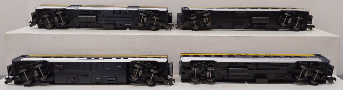 MTH 30-67446 O Chesapeake & Ohio 60’ Streamlined ABS Passenger Set (Set of 4) EX/Box