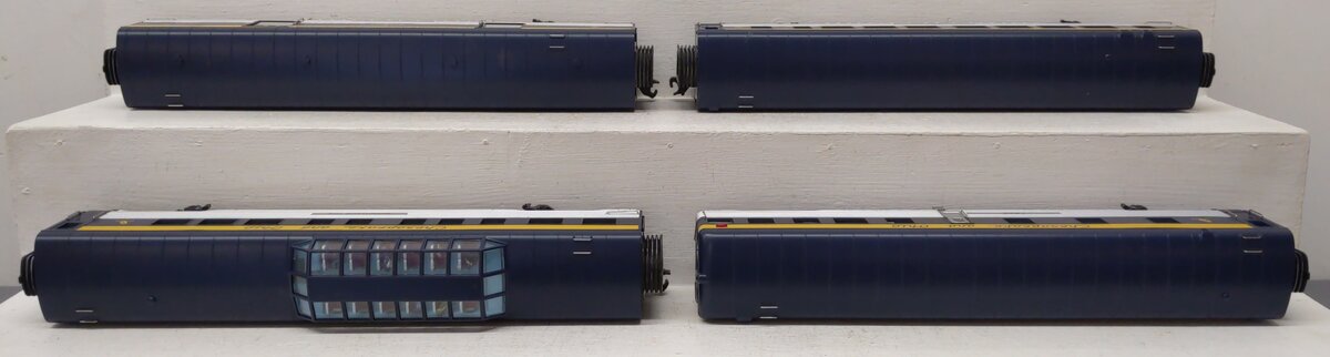 MTH 30-67446 O Chesapeake & Ohio 60’ Streamlined ABS Passenger Set (Set of 4) EX/Box