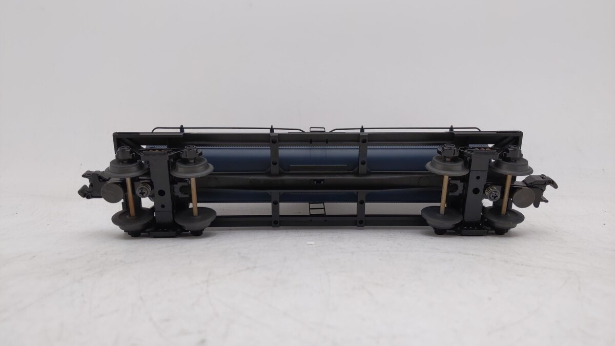 MTH 30-7314 O Gauge ESSO Single Dome Tank Car #91863 EX/Box