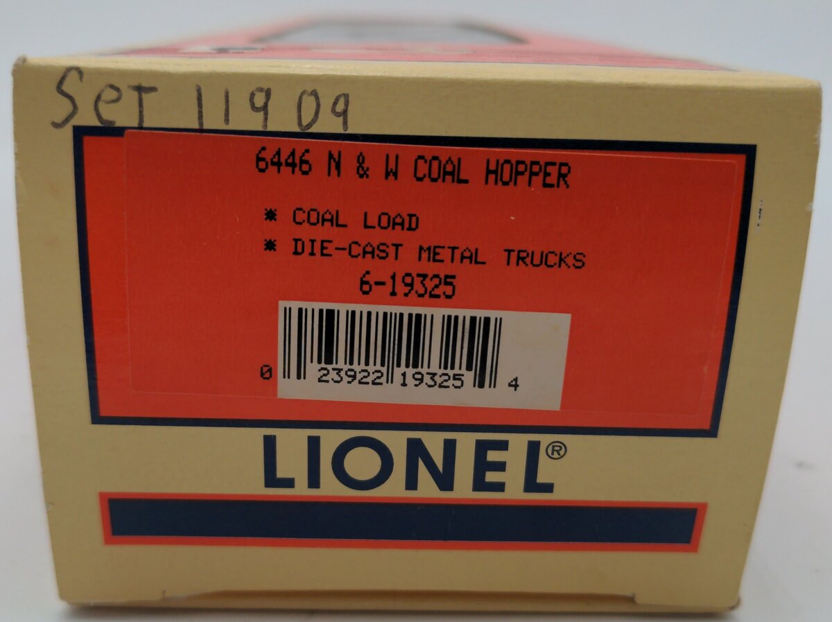 Lionel 6-19325 N&W 4-Bay Weathered Hopper w/ Coal Load #6446 EX/Box