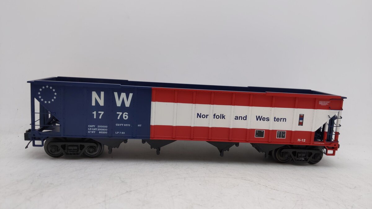 MTH 20-97757  Norfolk & Western 4-Bay Hopper with Coal Load #1776 EX/Box