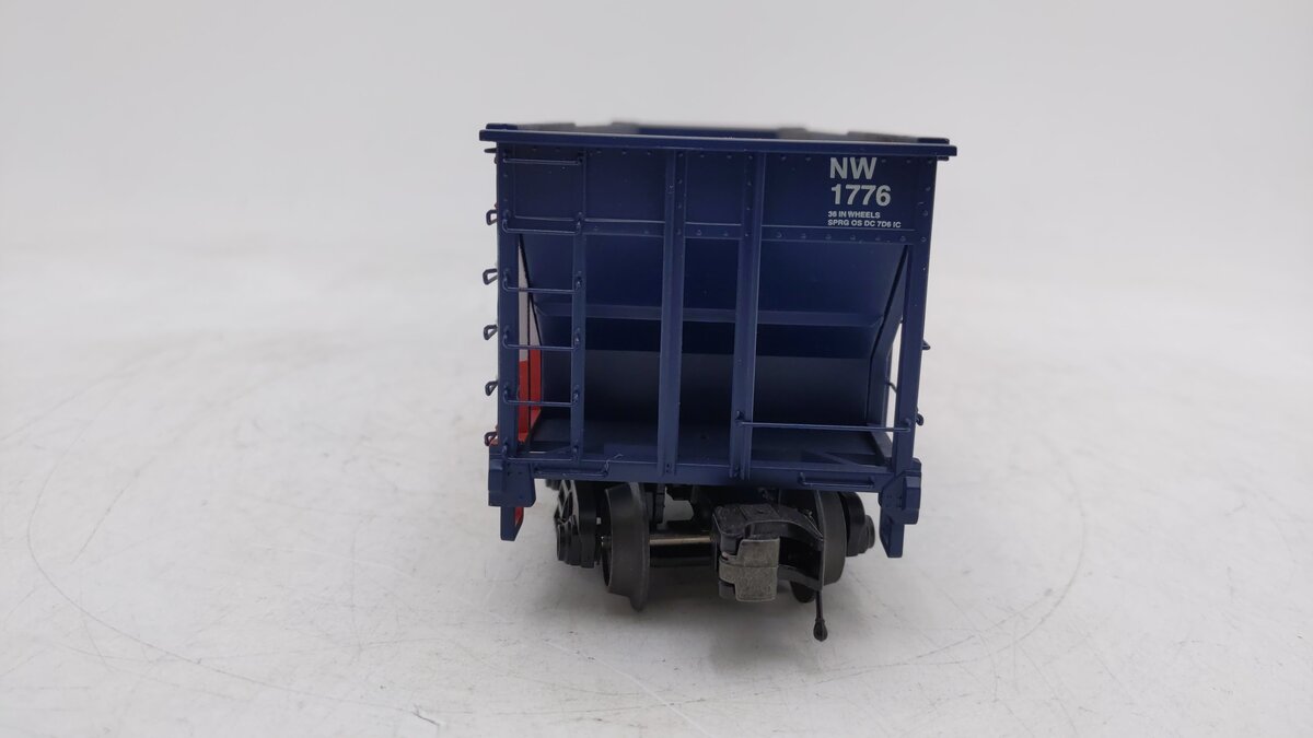 MTH 20-97757  Norfolk & Western 4-Bay Hopper with Coal Load #1776 EX/Box