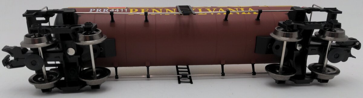 Menards O Scale Pennsylvania Railroad Tank Car #4411 EX