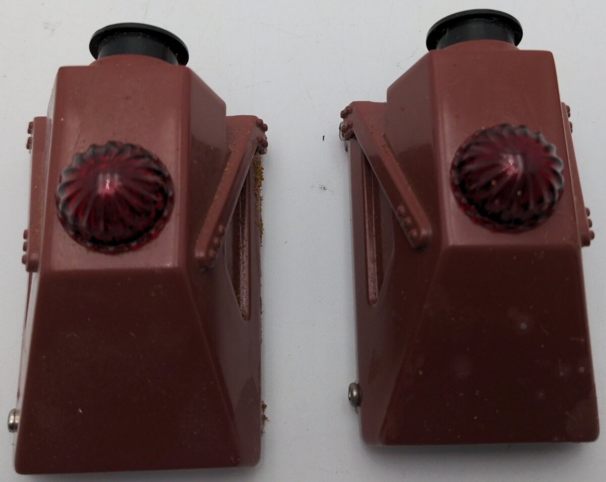 Lionel 6-62283 O and 0-27 Scale Die-Cast Metal Illuminated Bumpers (Box of 2) EX/Box