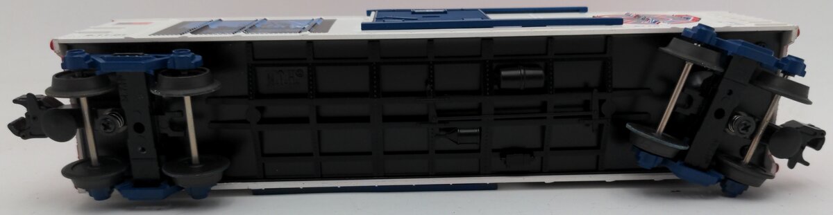 MTH 30-74087 O Gauge Rescue 2 - NY Skyline Boxcar EX