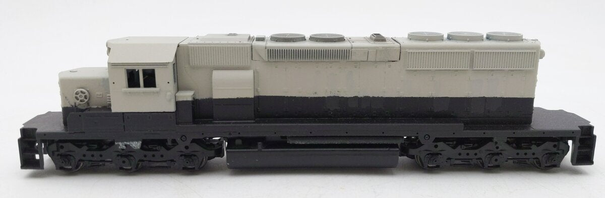 Generic HO Scale Diesel Locomotive EX