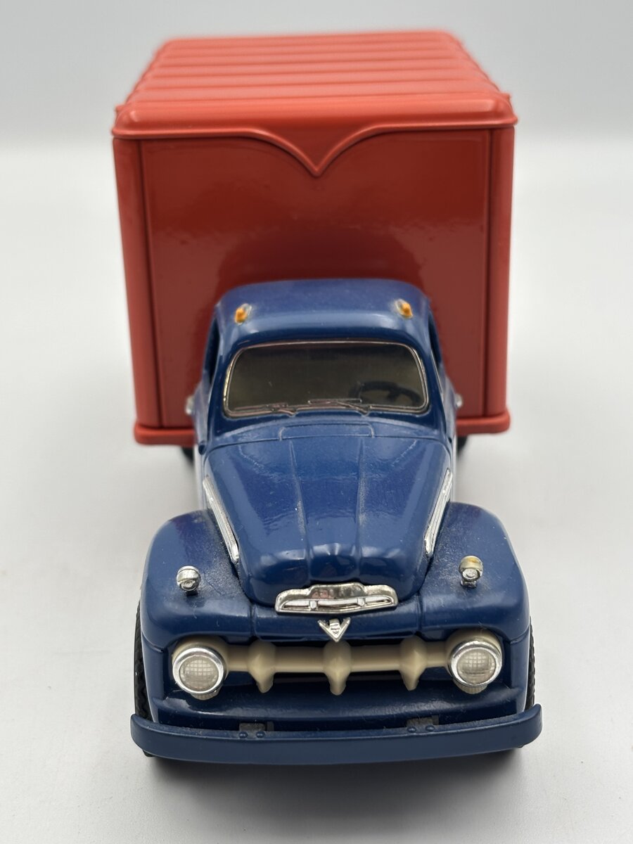 First Gear Lionel 19-0104 1:34 1951 Ford F-6 NEW Eastwood Automobila Box truck EX/Box