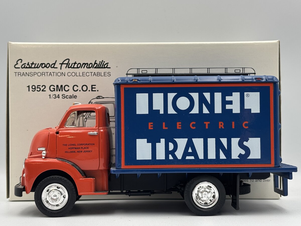 First Gear 19-0108 1:34 Scale 1952 GMC C.O.E Eastwood Automobilia Lionel Truck EX/Box