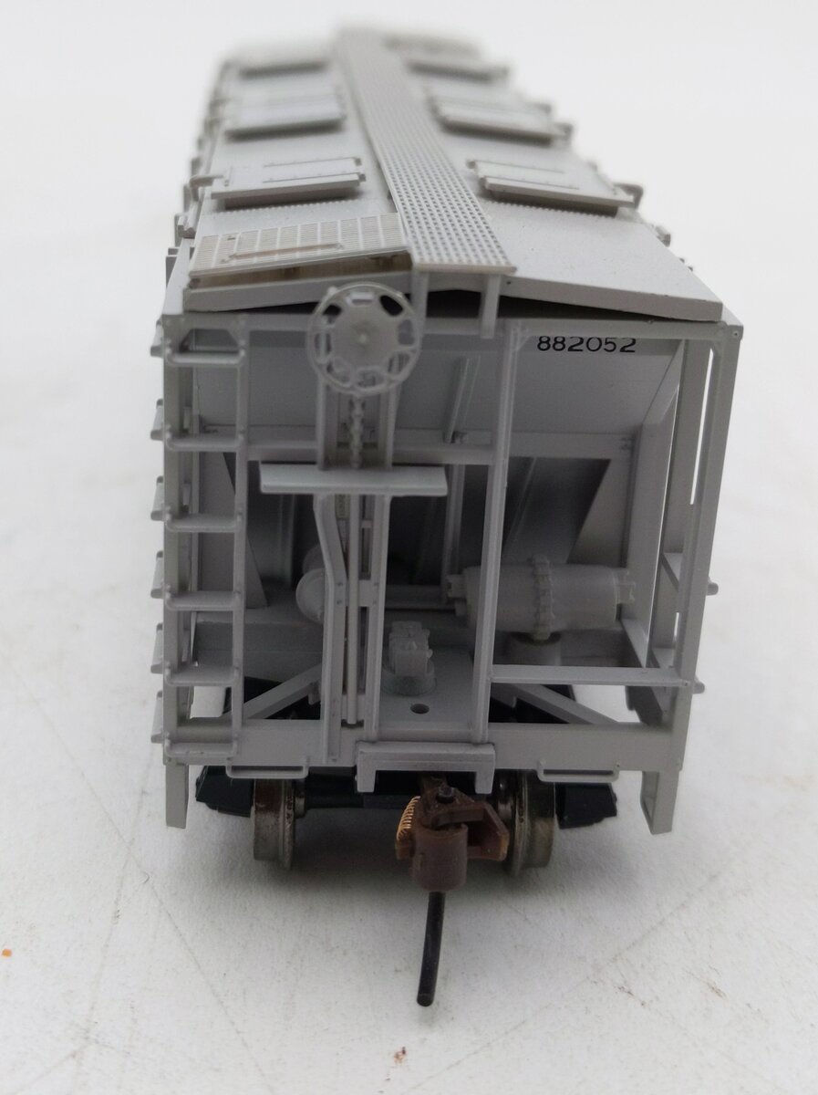 Bowser 60096 HO New York Central 70-Ton 2-Bay Covered Hopper Kit #882052 LN/Box