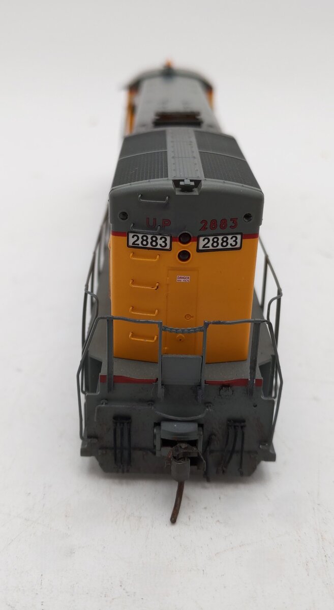 Atlas 7322 HO Scale Union Pacific GE U30C Diesel Locomotive (Weathered) #2883/Box